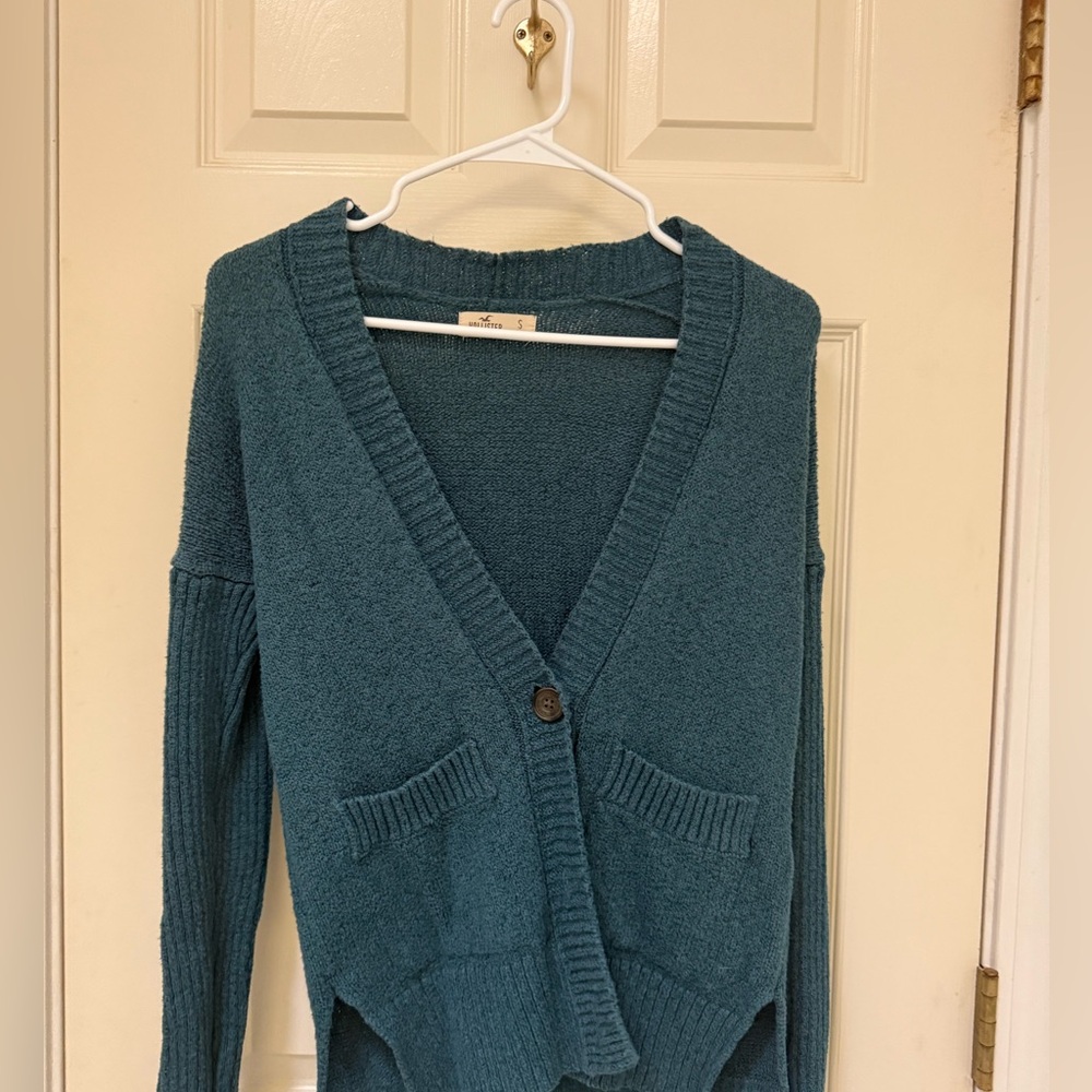 Hollister Cardigan